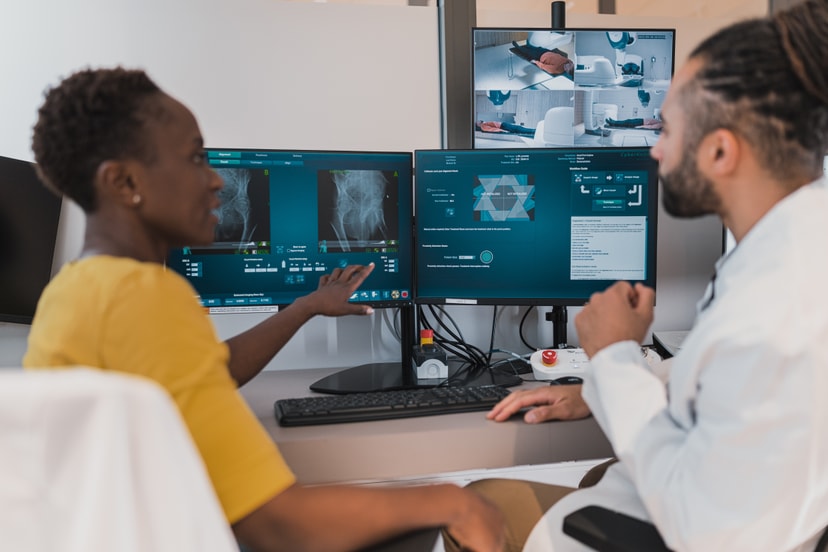 Analysing data and results of a medical scan